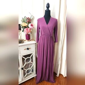 Motherbee Maxi Maternity Dress with 3/4 Sleeves in Pink Size Large